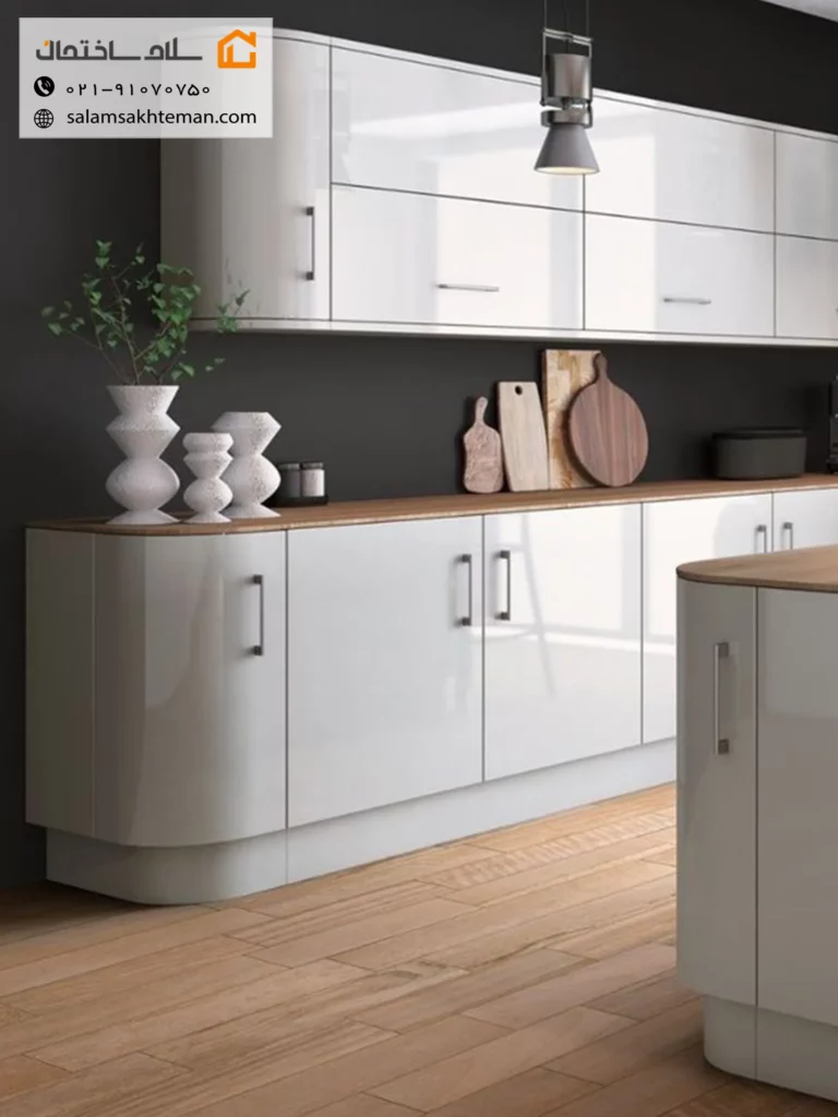 کابینت هایگلاس اکلیلی با طرح منحنی و صفحه کابینت طرح چوب