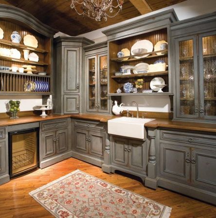 انواع رنگ های کابینت کلاسیک (1)