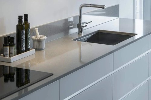 صفحه کابینت سنگ مصنوعی سفید ساده براق