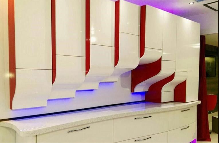 صفحه کابینت شرکتی هفت سانتی سفید با طرح نقطه نقطه