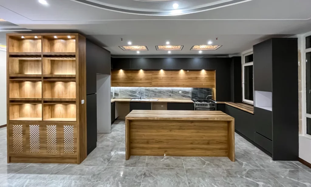 راهنمای نورپردازی کابینت آشپزخانه؛ 20 ایده خاص و فوق العاده