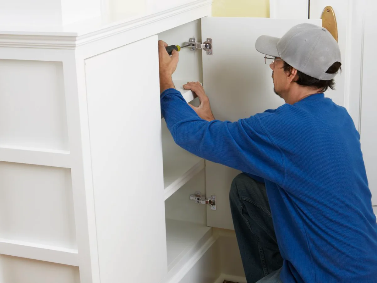 نصب درب کابینت