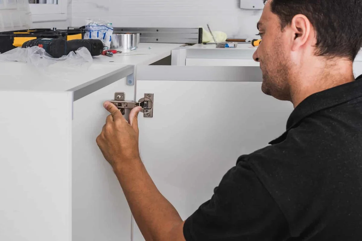 تعمیر درب کابینت