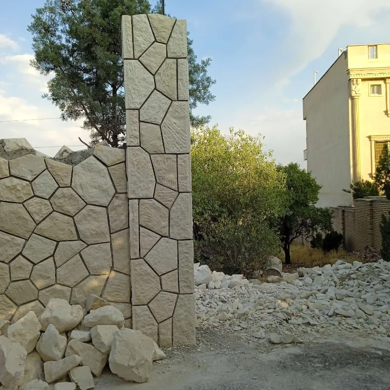 سنگ مالون سفید در دیوار چینی