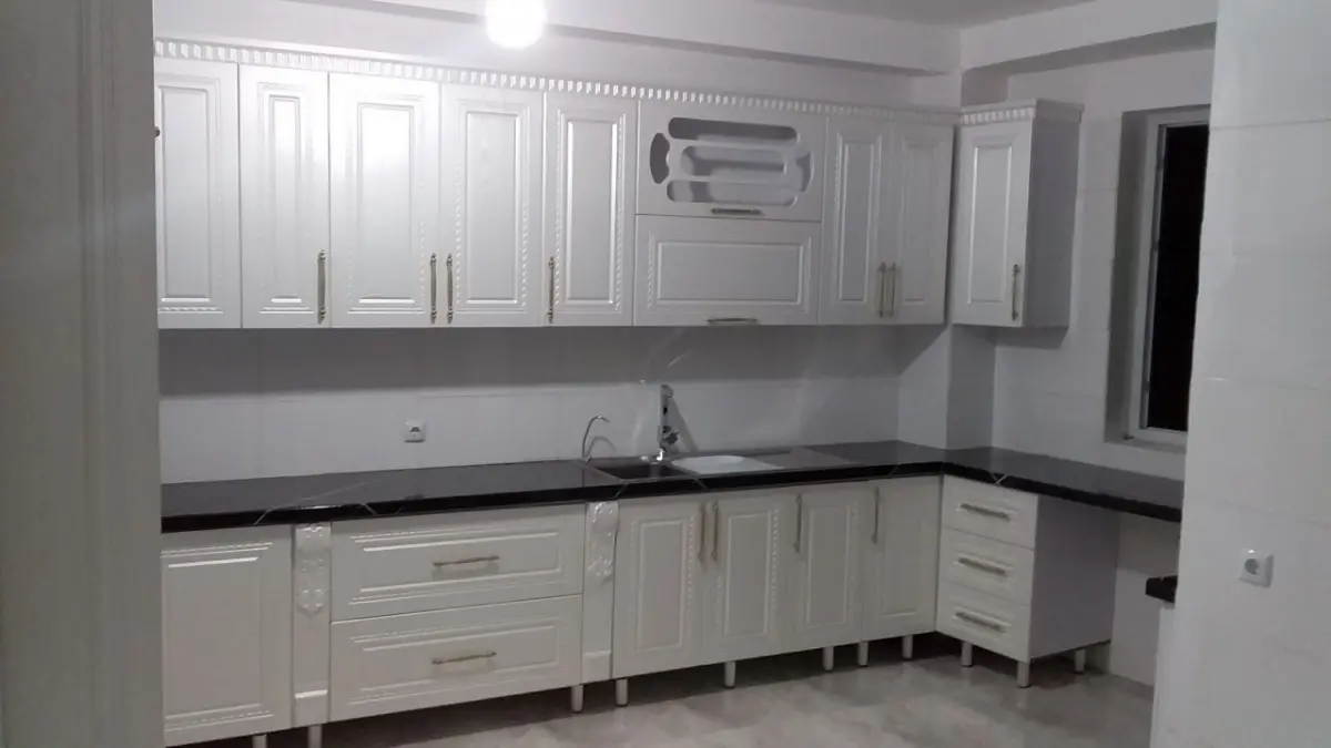 کابینت نئوکلاسیک ممبران سفید براق