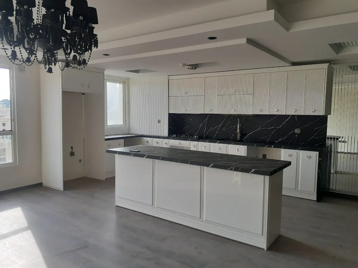 کابینت و جزیره پولیشی سفید